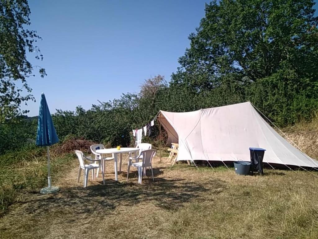 Camping La Foret Du Morvan Larochemillay Exteriér fotografie