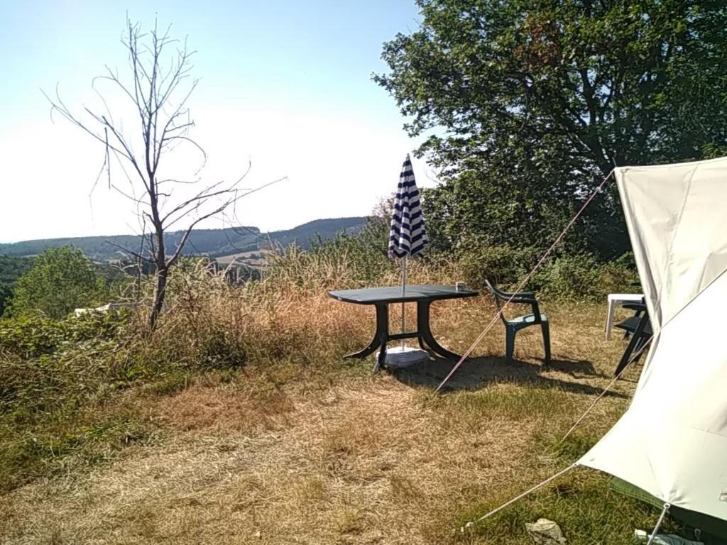Camping La Foret Du Morvan Larochemillay Exteriér fotografie